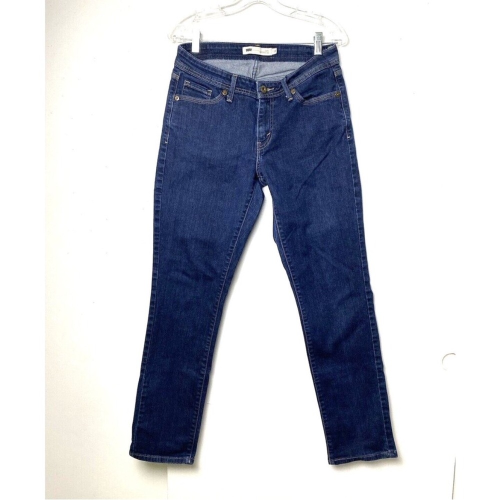 Womens Levis jeans